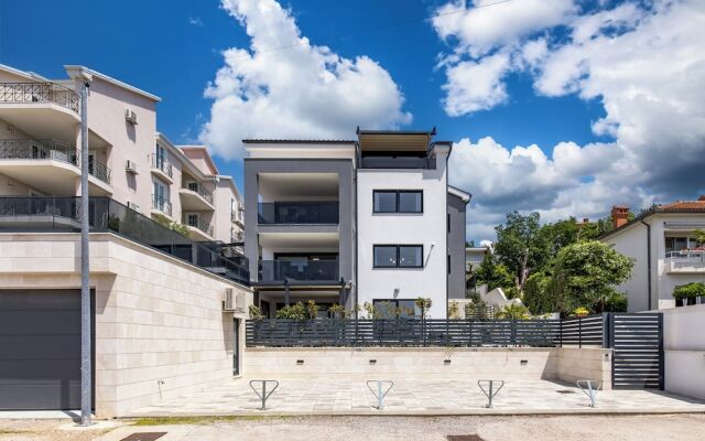 Pool Apartment Sunset With Sea View