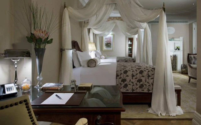 Waldorf Astoria Shanghai on the Bund
