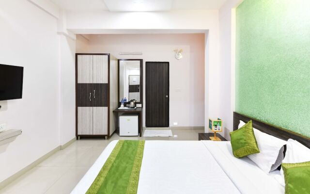 OYO 2116 Skylon Hotel