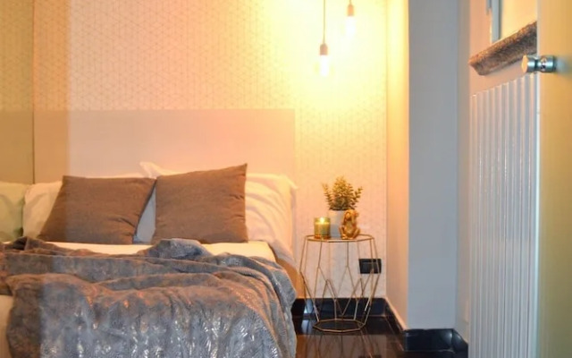 JOIVY Bright Flat In The Centre