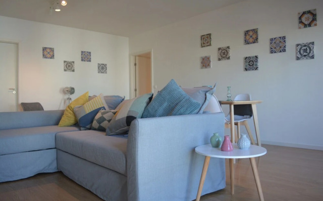 Modern & Bright by Homing