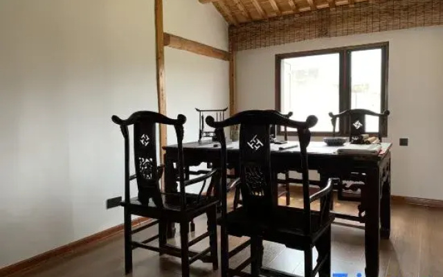 Women Shopper Homestay