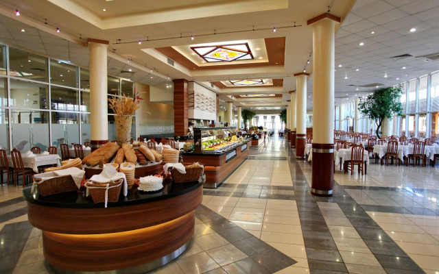 Evrika Club Hotel
