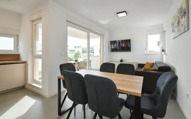 Smash 2 - Two-bedroom Apartments