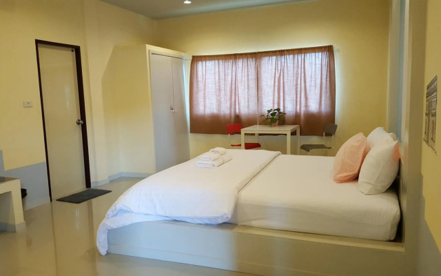 Juntima Place at Amphawa
