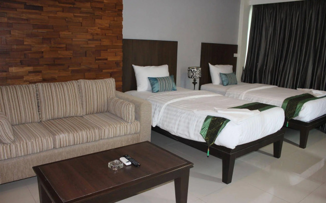 Sooksabai Jomtien Beach Hotel