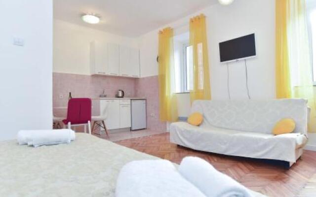 Apartment Stari Grad