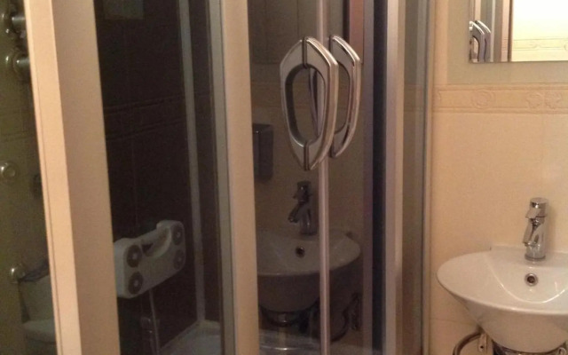 220V ЗАВЖДИ Central Point Apartment