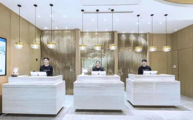 Zhengzhou Zijingshan Park Jinshui Road Atour Hotel