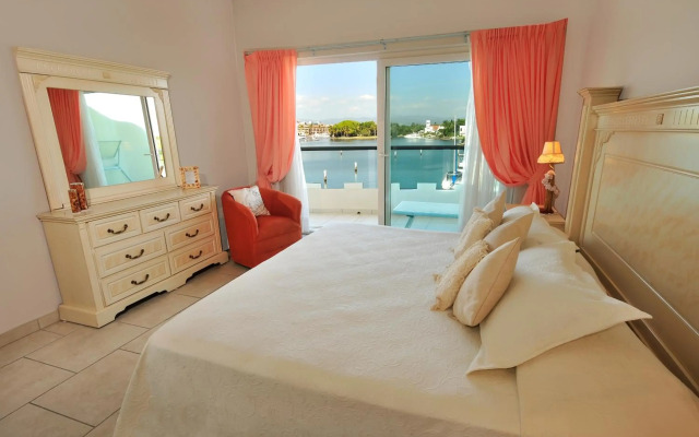 Marina Banderas Suites