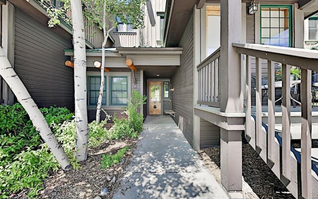 8203ns20 2 Bedroom Condo