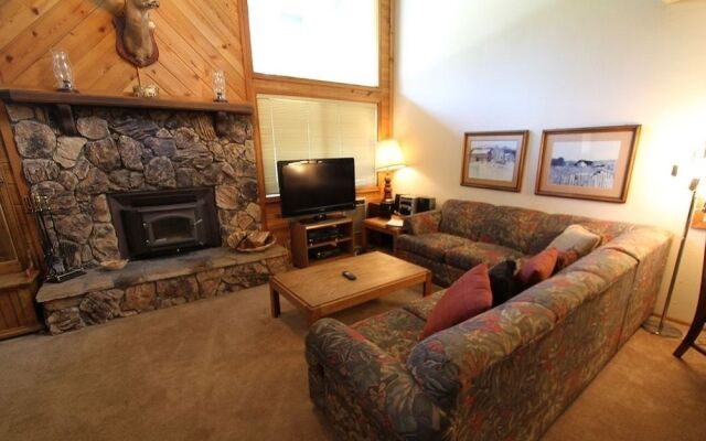 Rainbow S 4 3 Bedroom Condo by RedAwning