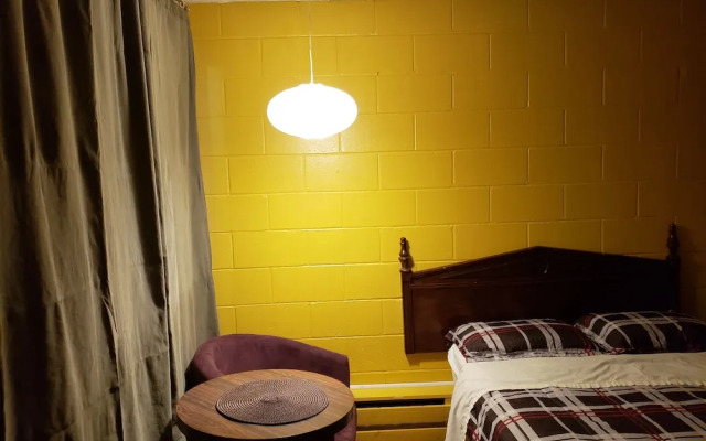 Caravan Motel