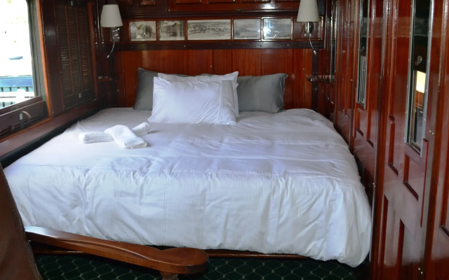 Santos Express Train Lodge - Hostel