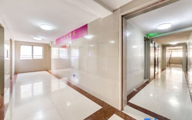 Yidian Apartment (High-speed Railway South Railway Station Branch)