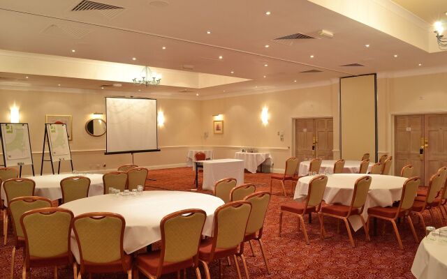 Holiday Inn Reading West by IHG