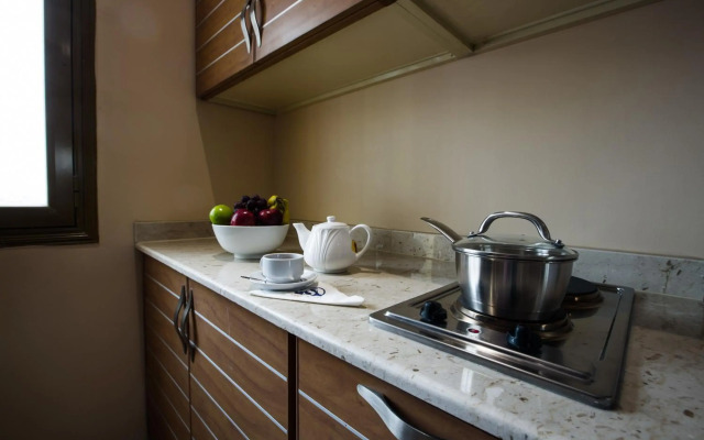 Sara Plaza Apartment Hotel