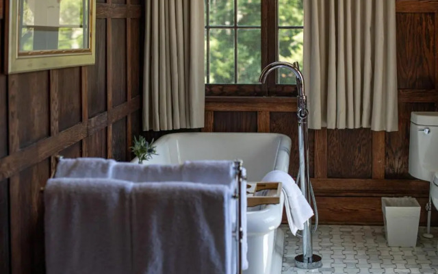 Greystone Inn