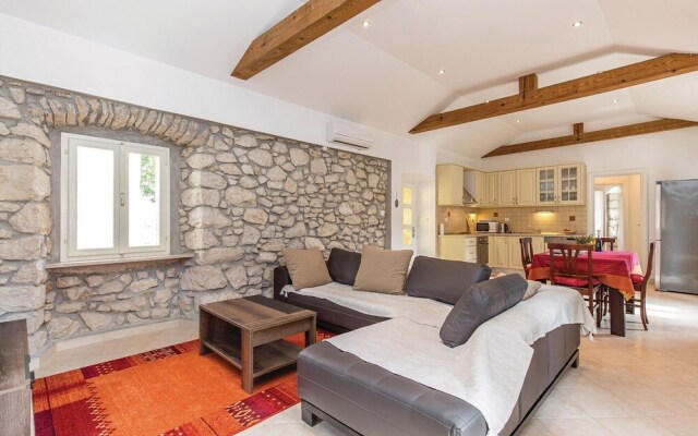 Nice Apartment in Bakar With Wifi and 1 Bedrooms