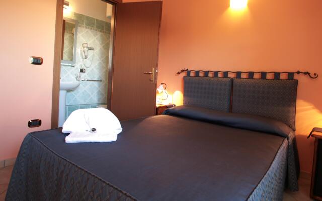 Airport Hotel