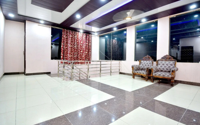 Oyo 42945 Surya Hotel