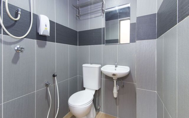 OYO 425 Hotel GS Inn