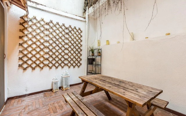 Missafir Excellent Flat With Backyard in Nisantasi