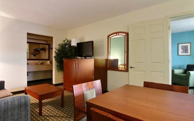 Days Inn By Wyndham Austintown