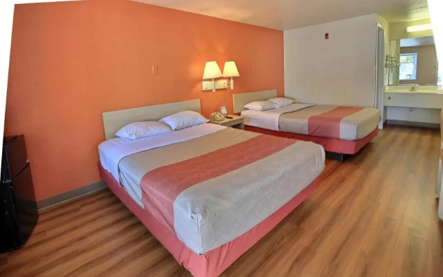 Motel 6 – Santa Rosa, CA - South