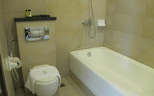 Kay Hotel and Residences