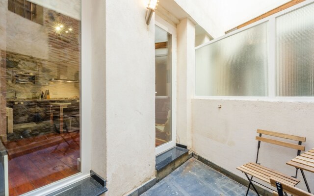 Apartamentos con patio junto a la catedral by Toledo AP