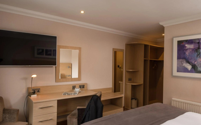 Carlton Hotel