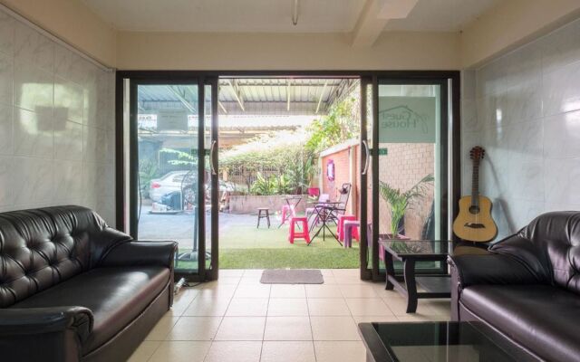 Yaya Guesthouse - Hostel