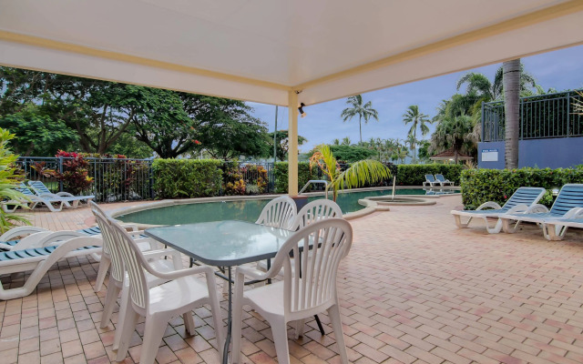 North Cove Waterfront Suites