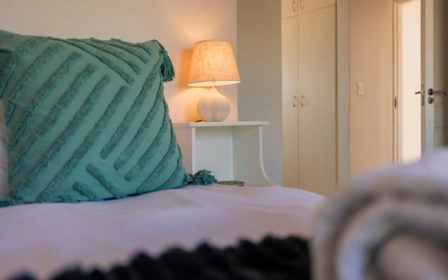 Waterfront Cottage B3