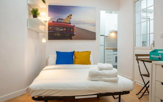 Petite 1bed in Puerta del Angel, 3mins to Metro