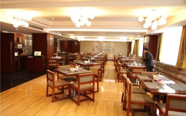 Yicheng Hotel