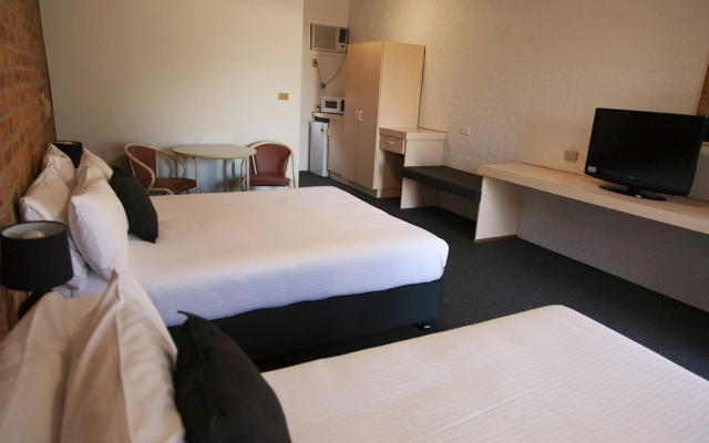 Bega Downs Motor Inn