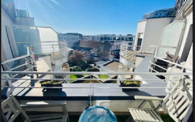 Luxury 1 bed. in Center Terrace&Parking