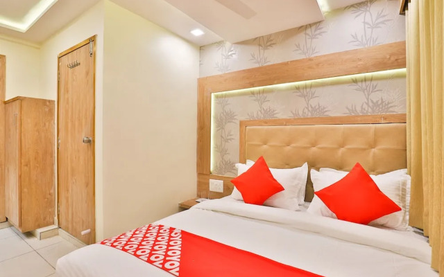 OYO 22673 Hotel Suncity