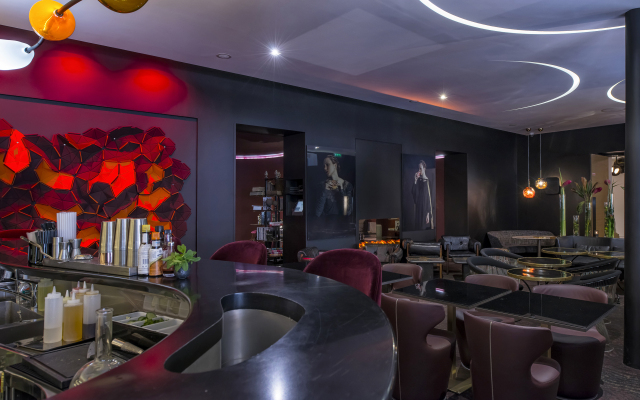 Hotel Marignan Champs - Elysées
