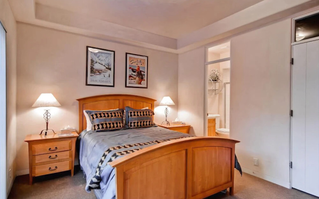 River Ridge 20 - 4 Br Condo