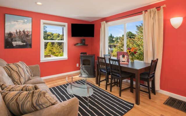 Seattle Vacation Home: The Autobahn