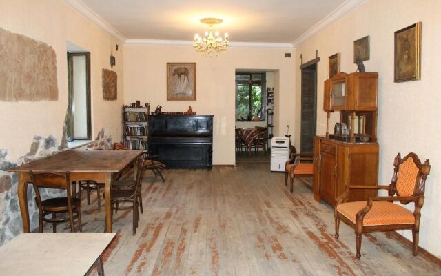 Guest House Dayan