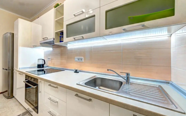 Apartment Voskresenska 18