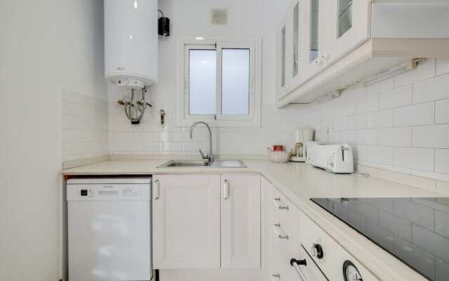 Beautiful 3bed W/terrace in Elegant Eixample