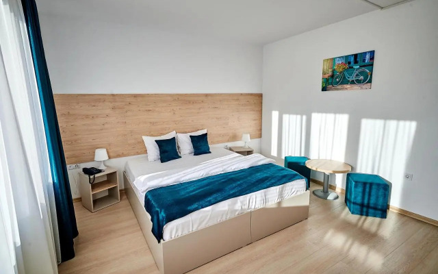 Hotel Roxy & Maryo