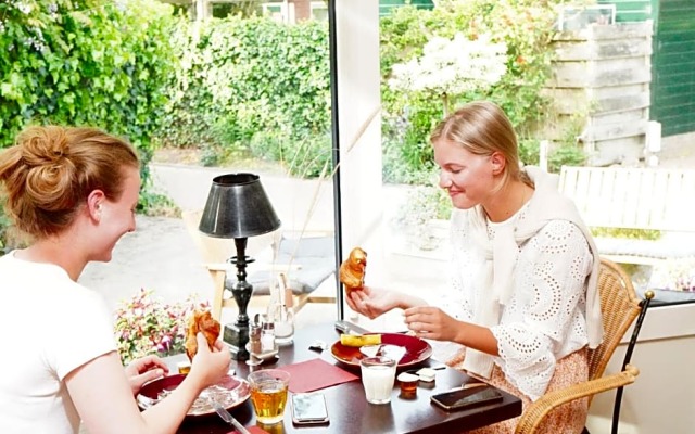 Hotel Brasserie Den Burg