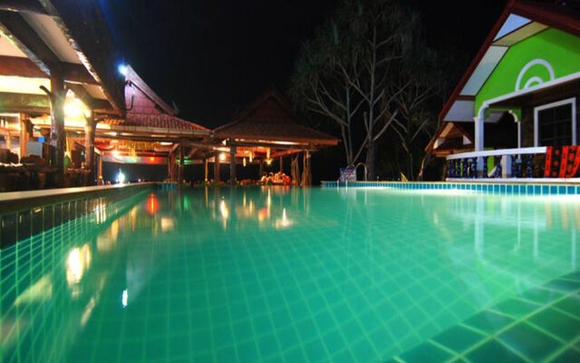 Lanta Nature Beach Resort