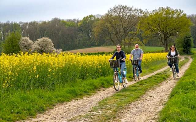 Yourte dans une ferme pédagogique